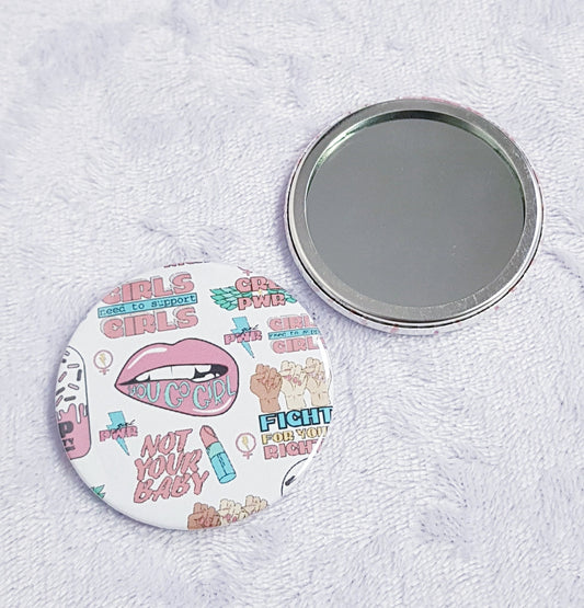 Girl Power vintage-style compact pocket mirror with empowering design, 5.8cm